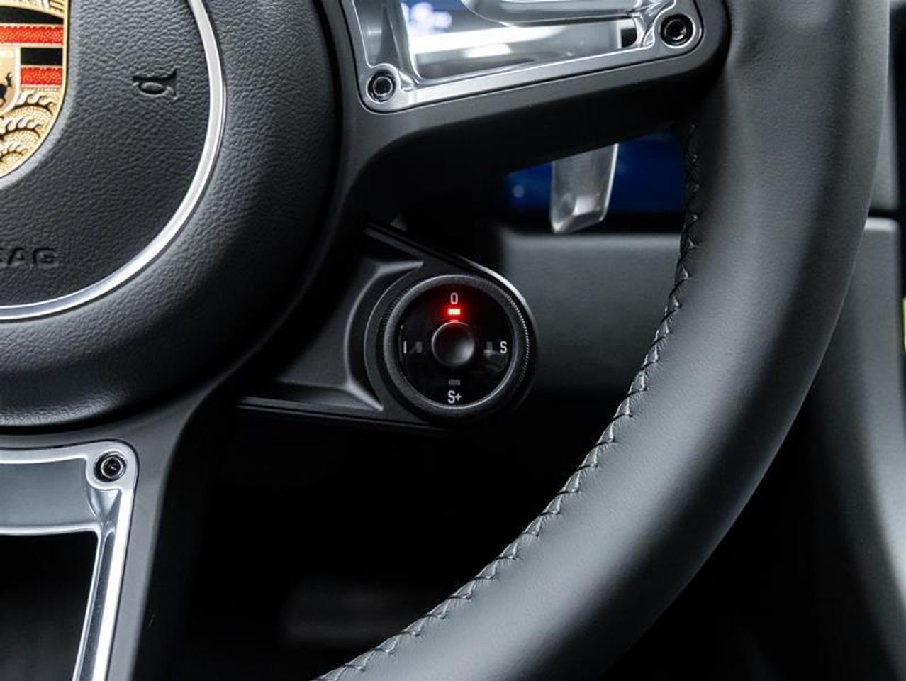 2025 Porsche 718 Cayman  Photo