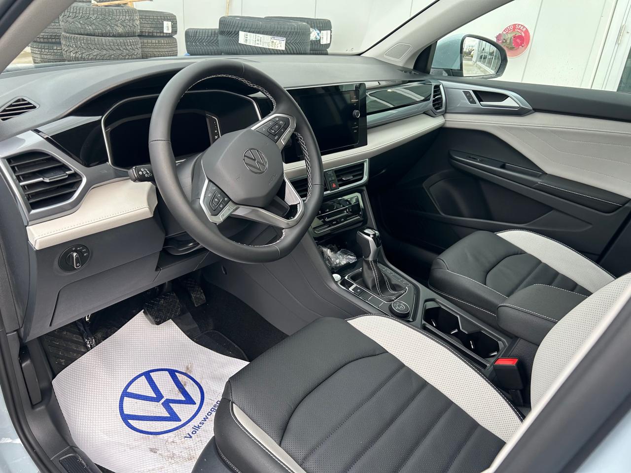 2026 Volkswagen Taos Highline 4dr All-Wheel Drive 4MOTION Photo