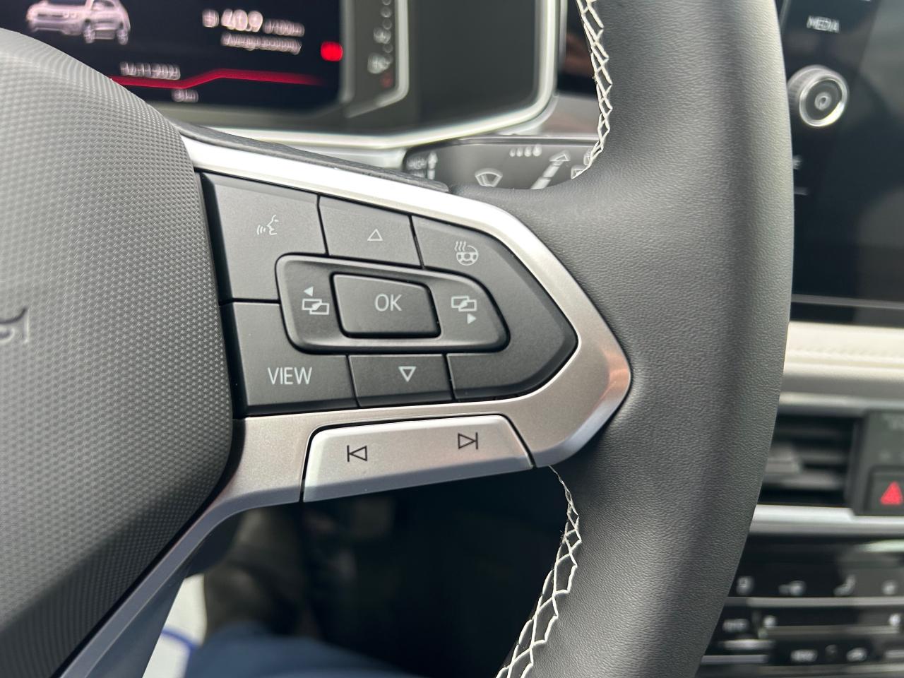 2026 Volkswagen Taos Highline 4dr All-Wheel Drive 4MOTION Photo