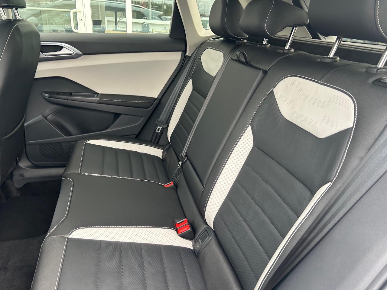 2026 Volkswagen Taos Highline 4dr All-Wheel Drive 4MOTION Photo