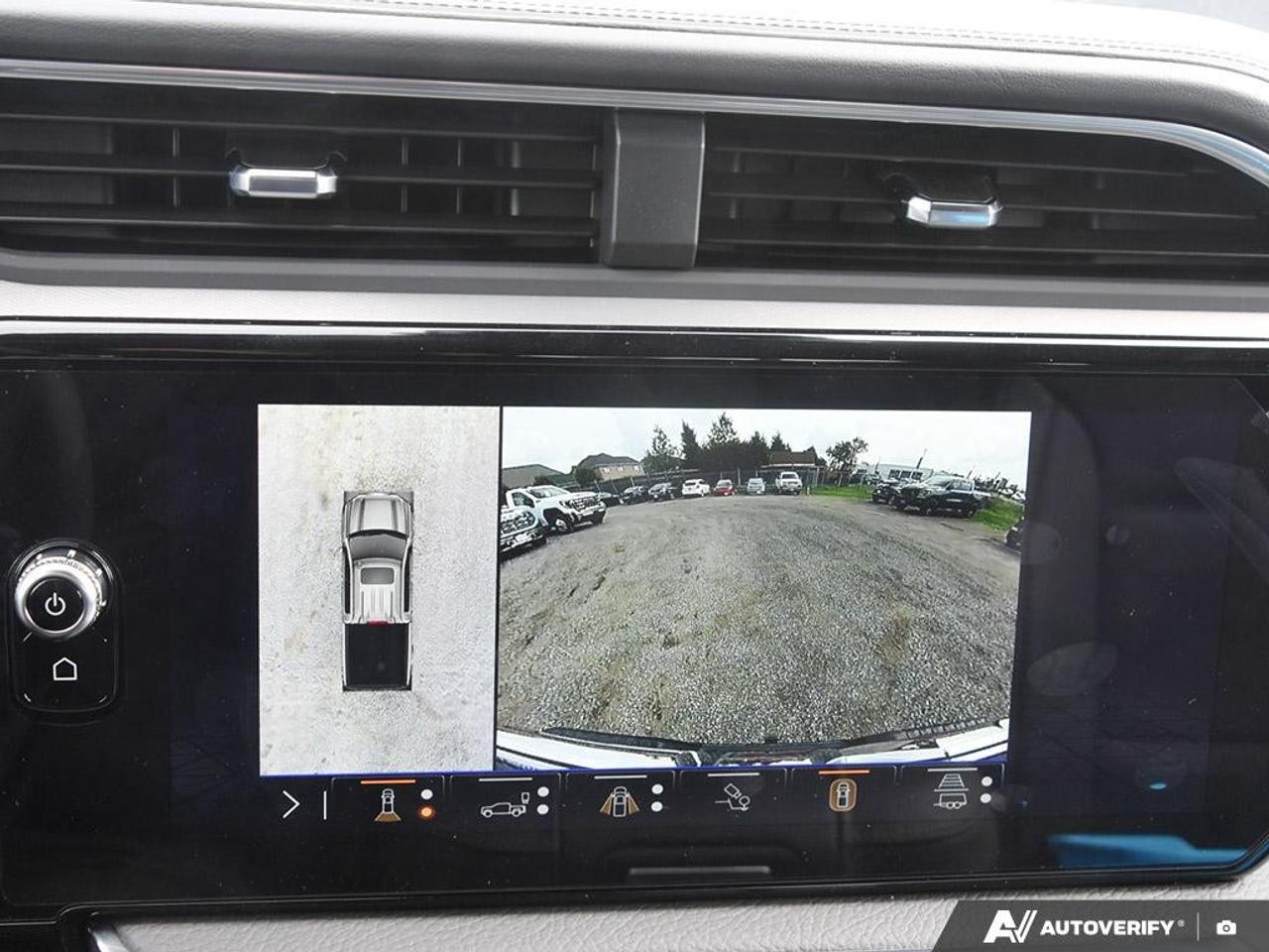 2026 GMC Sierra 1500 Crew Cab Short Box 4-Wheel Drive Denali Photo
