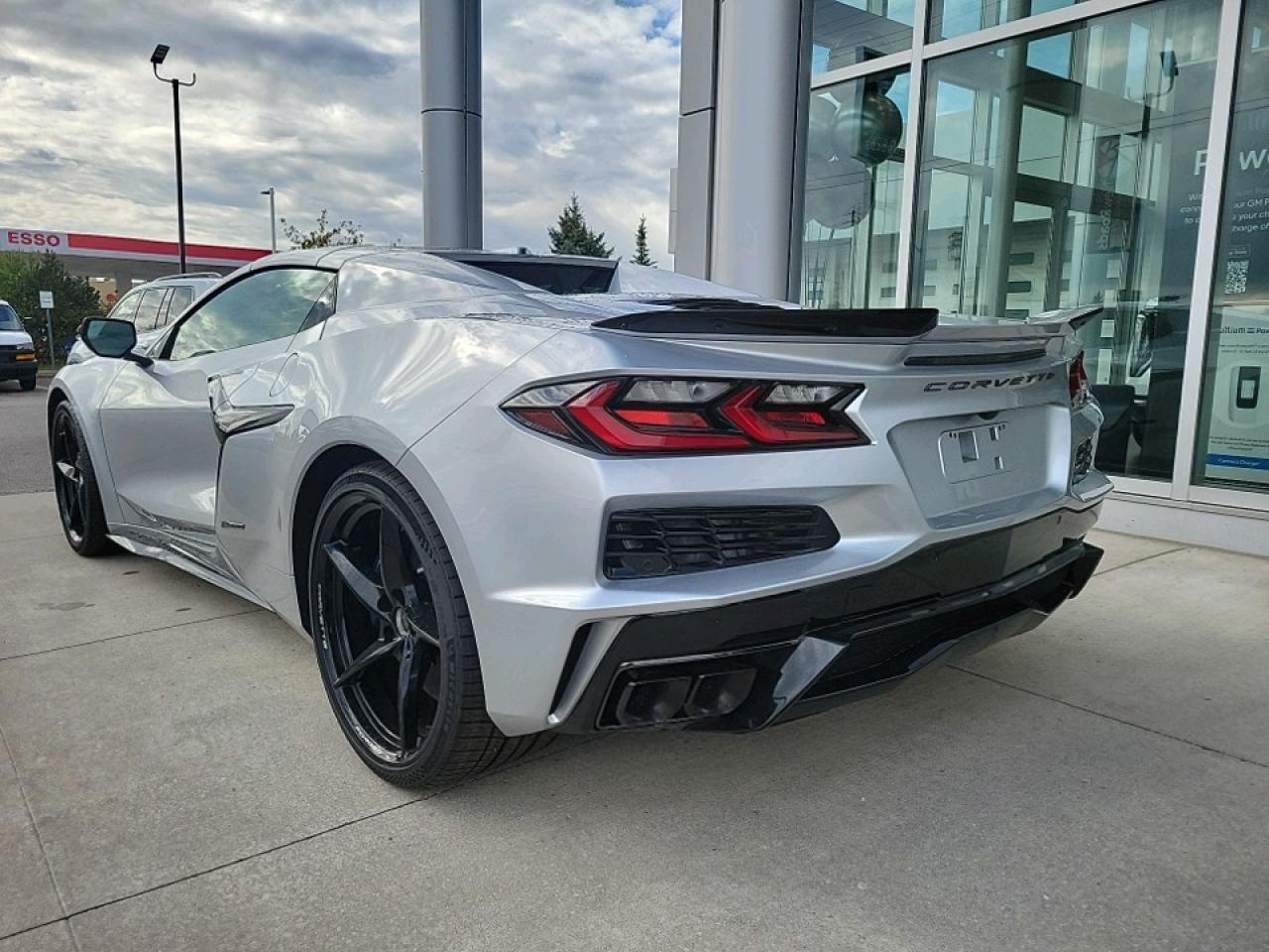 2026 Chevrolet Corvette E-Ray w/2LZ 2dr Convertible Photo