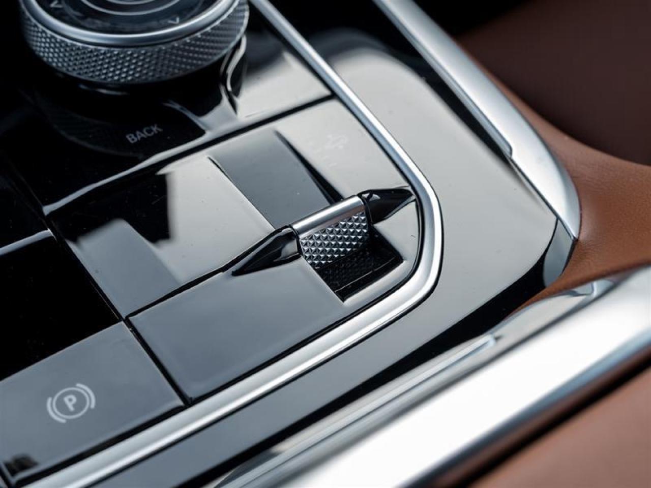 2026 BMW ALPINA XB7 Base 4dr All-Wheel Drive Sports Activity Vehicle Photo