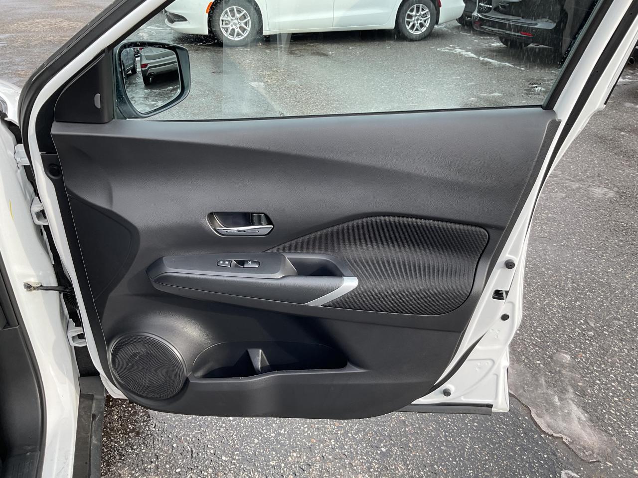 2024 Nissan Kicks SV 4dr Front-Wheel Drive Photo