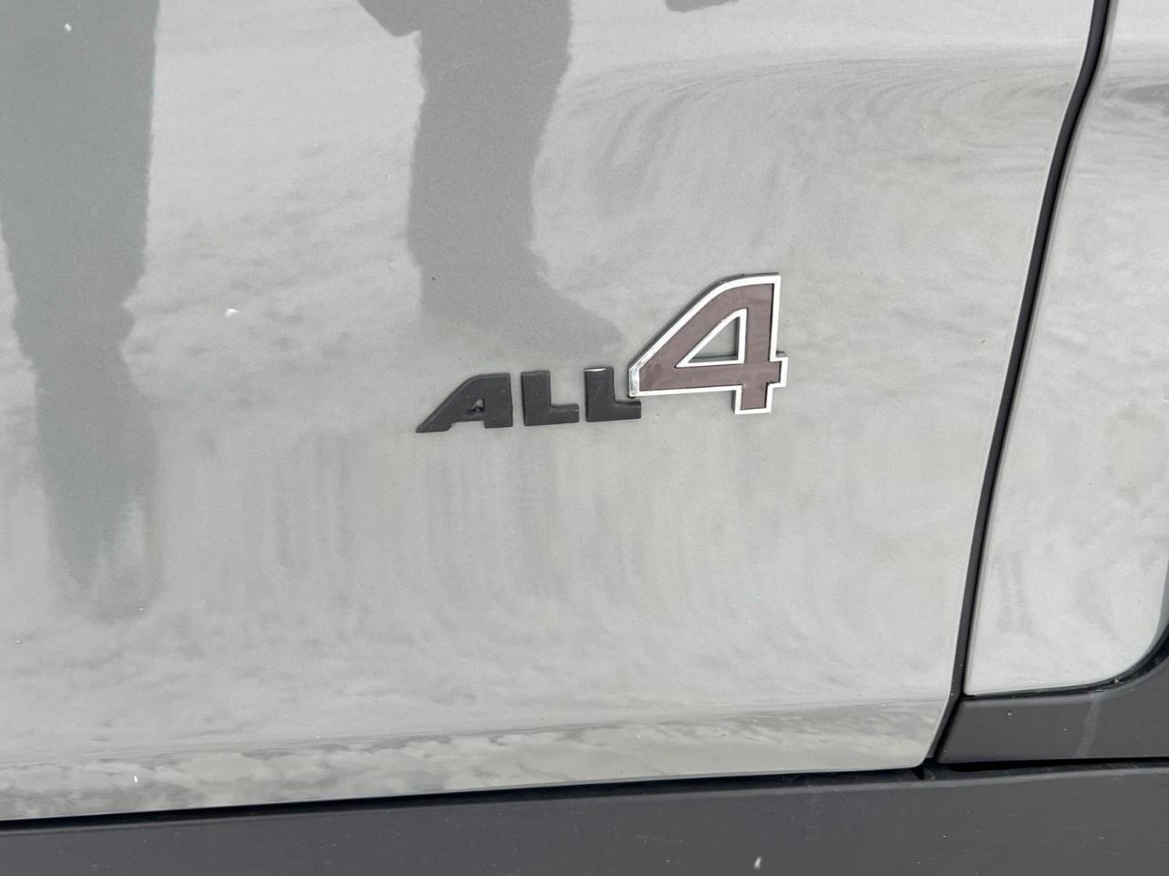 2018 MINI Clubman John Cooper Works ALL4 Photo