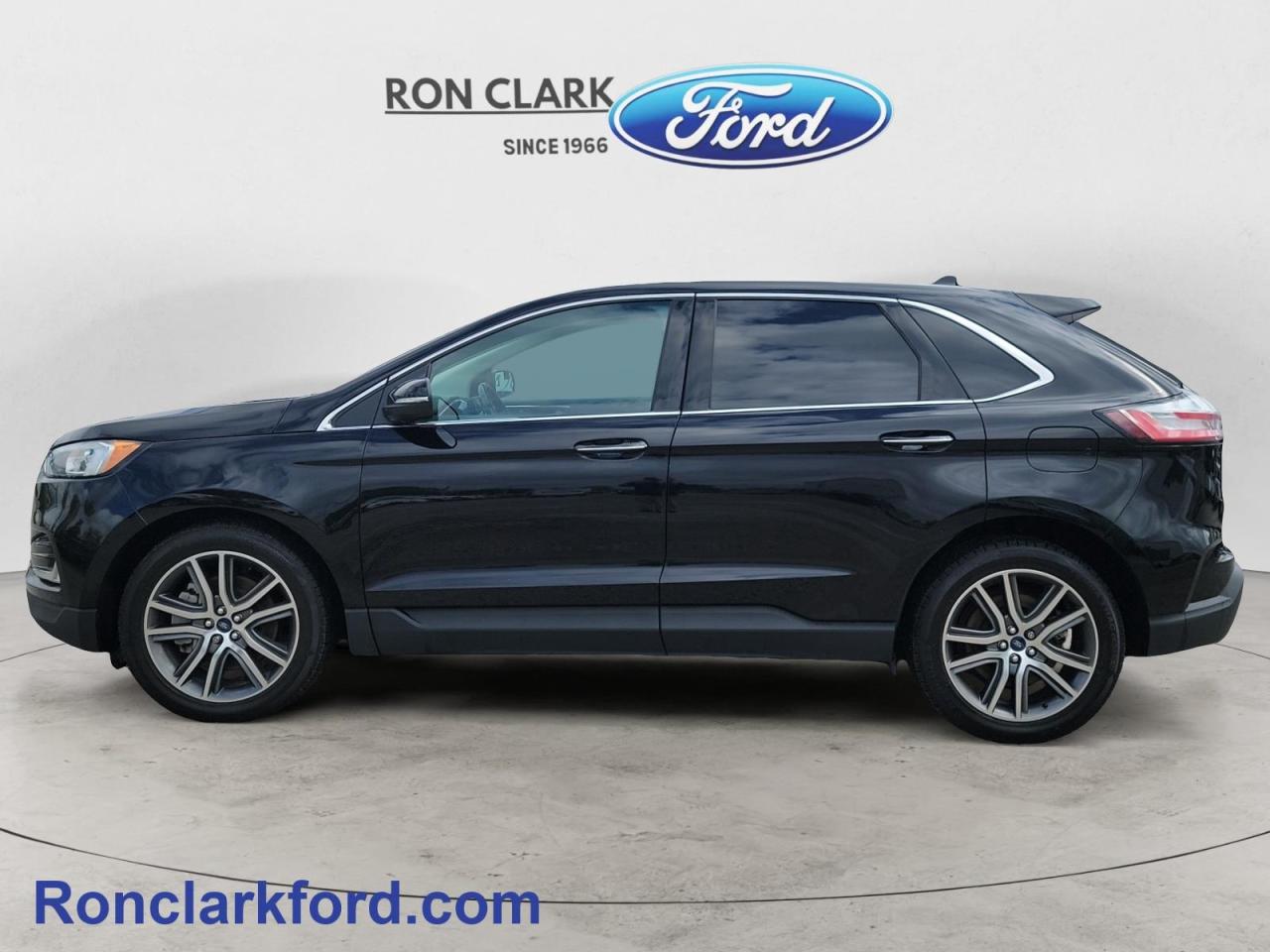 2021 Ford Edge TITANIUM 4DR ALL-WHEEL DRIVE Photo3