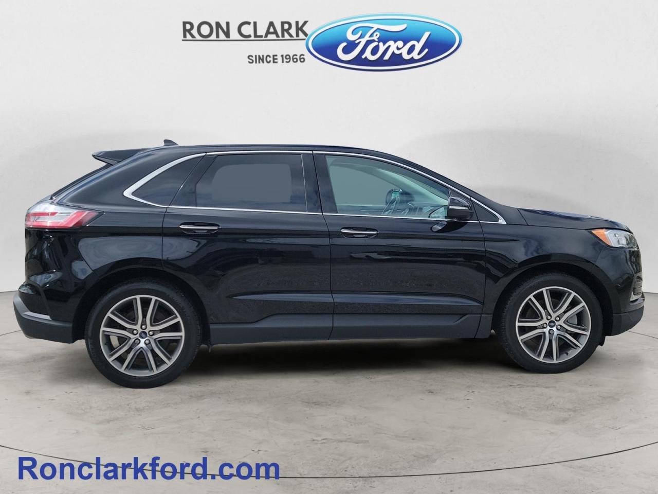 2021 Ford Edge TITANIUM 4DR ALL-WHEEL DRIVE Photo