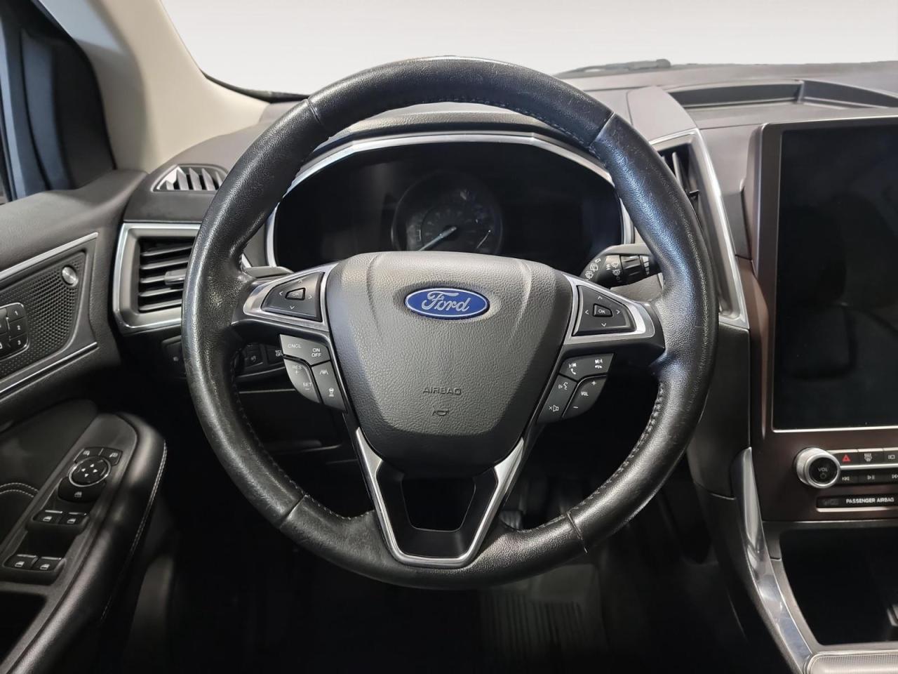 2021 Ford Edge TITANIUM 4DR ALL-WHEEL DRIVE Photo