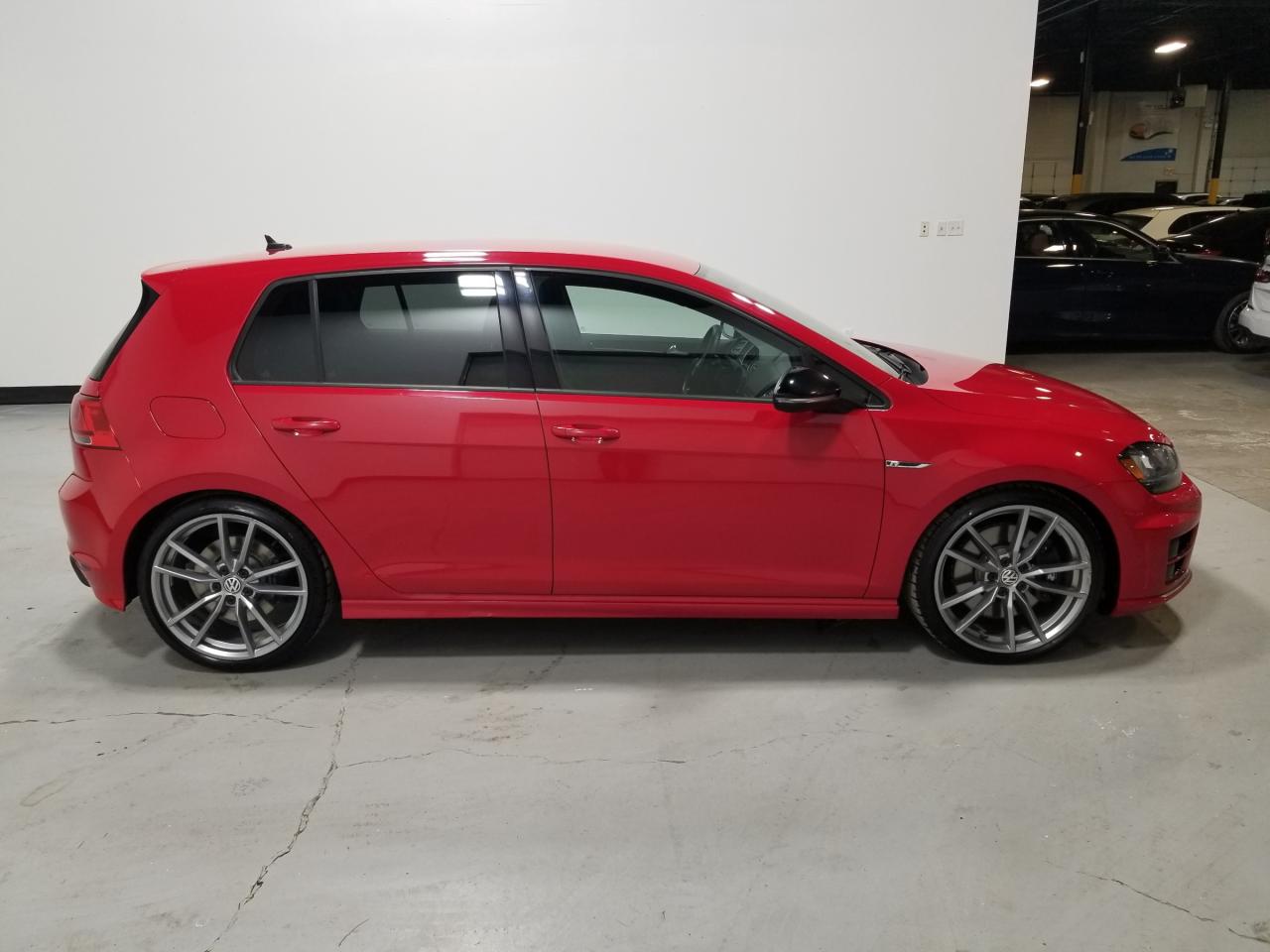 2017 Volkswagen Golf R 2.0 TSI (DSG) 4dr All-Wheel Drive 4MOTION Hatchback Photo