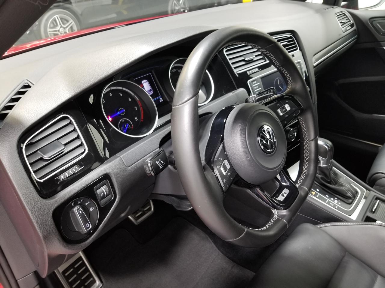 2017 Volkswagen Golf R 2.0 TSI (DSG) 4dr All-Wheel Drive 4MOTION Hatchback Photo