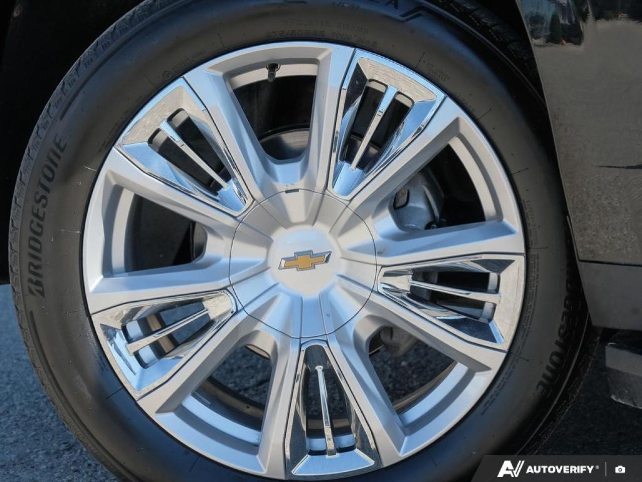 2023 Chevrolet Suburban 4WD 4dr High Country Photo