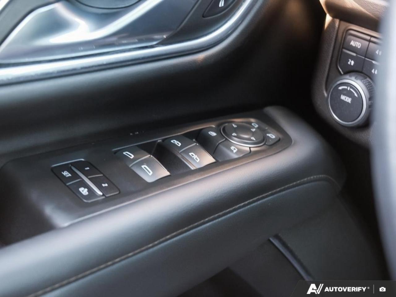 2023 Chevrolet Suburban 4WD 4dr High Country Photo