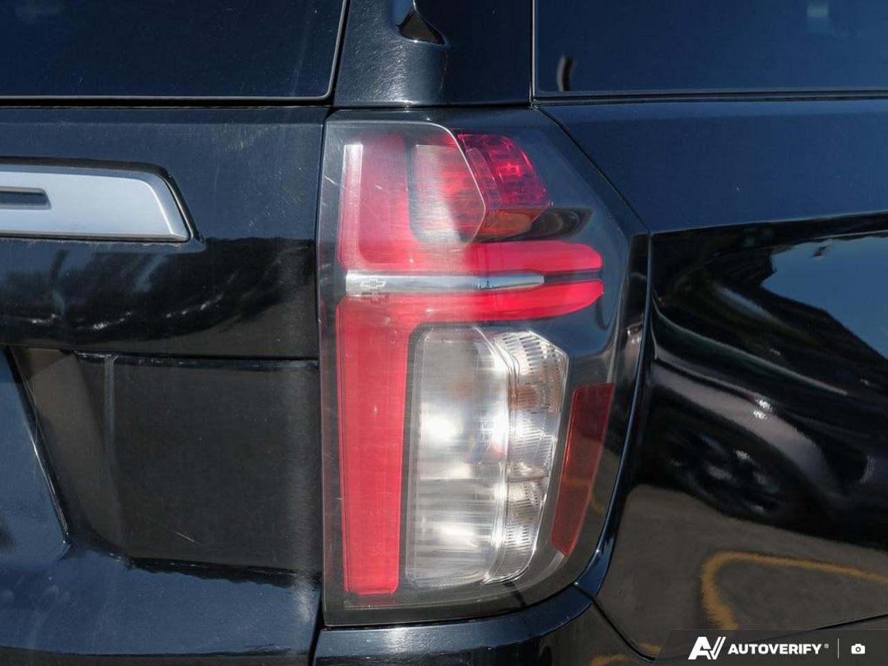 2023 Chevrolet Suburban 4WD 4dr High Country Photo