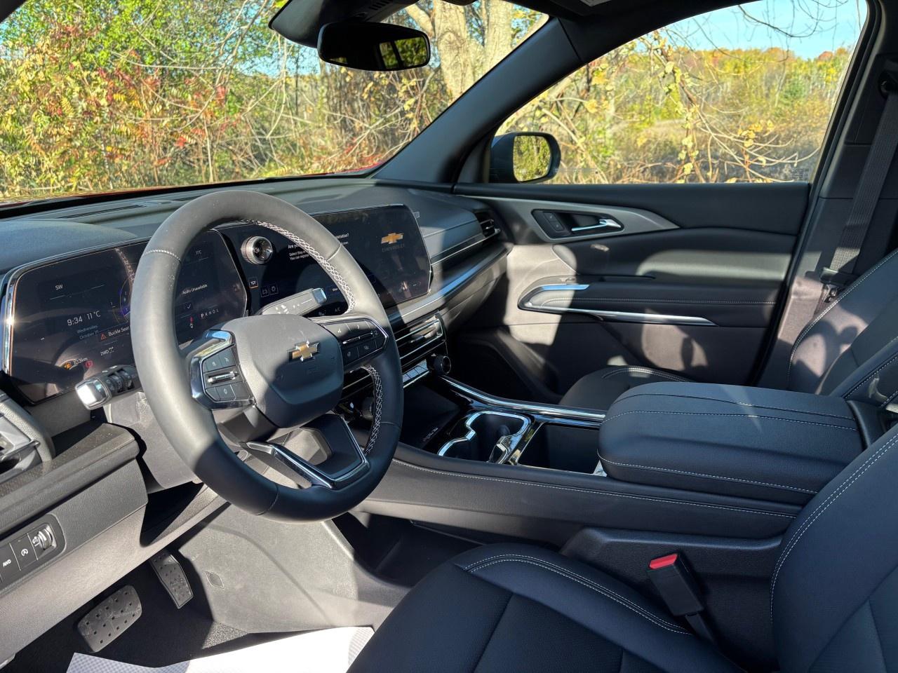 2026 Chevrolet Traverse AWD 4dr LT Photo3