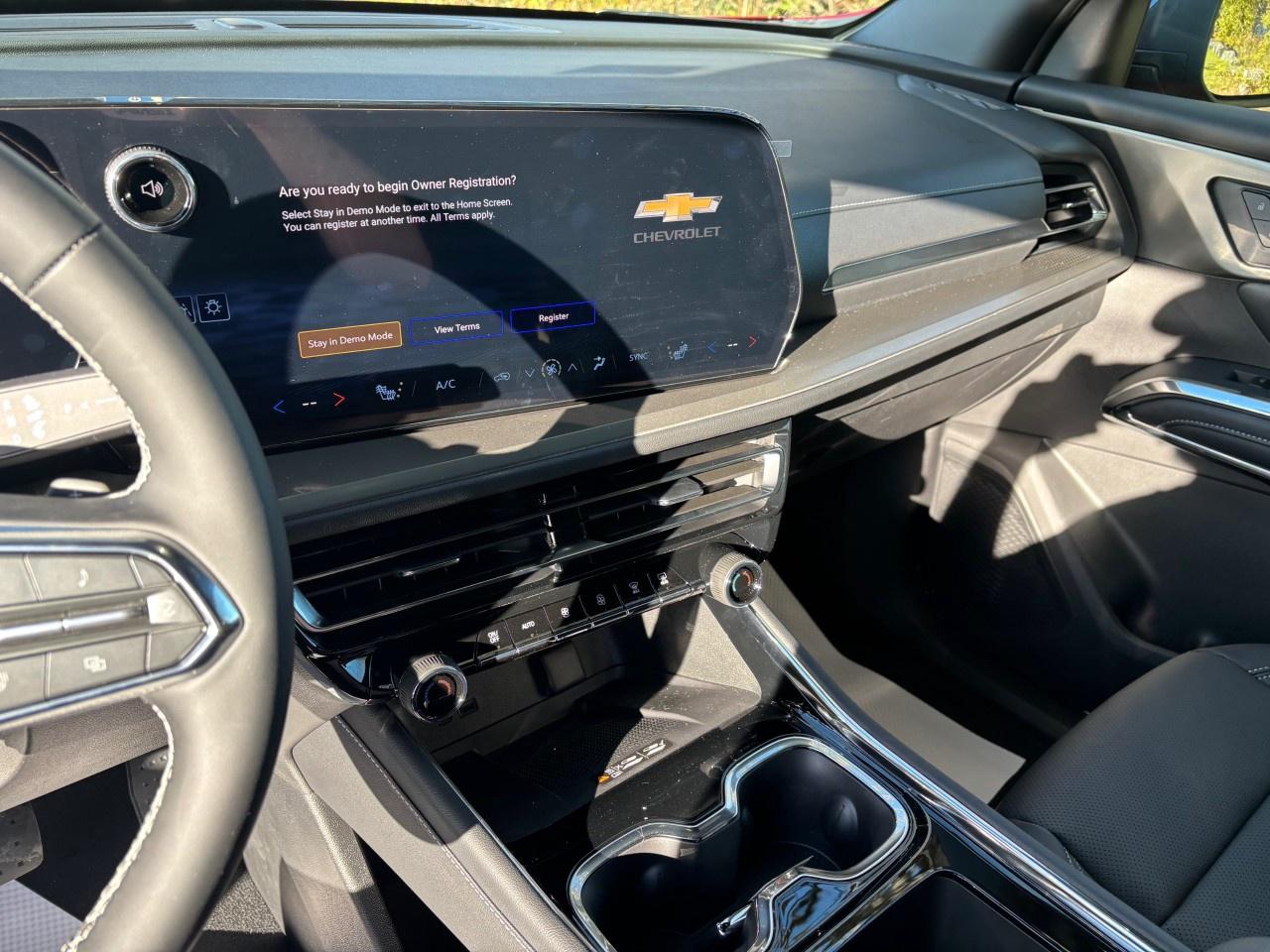 2026 Chevrolet Traverse AWD 4dr LT Photo