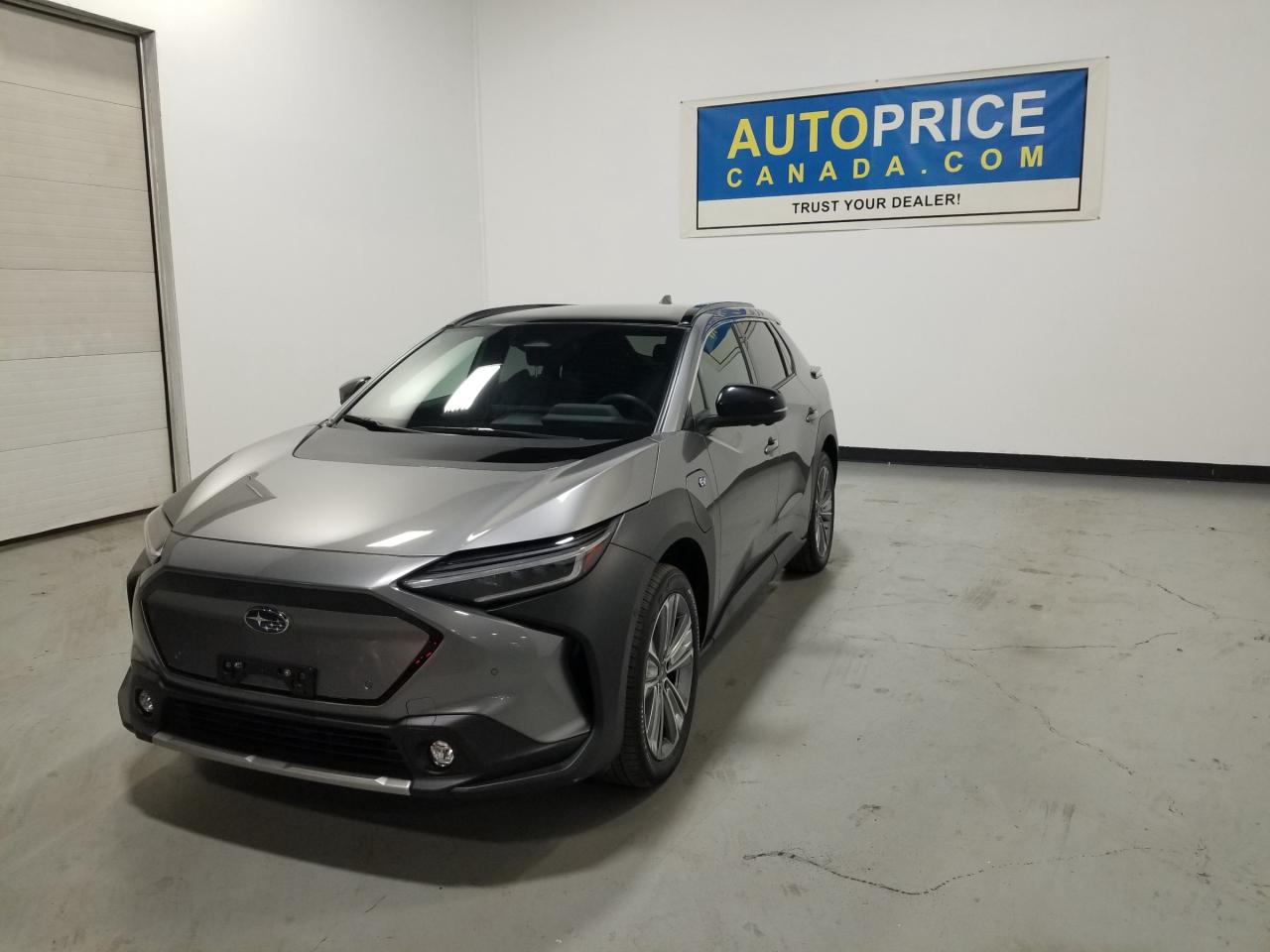 2023 Subaru Solterra Technology Package 4dr All-Wheel Drive Photo2