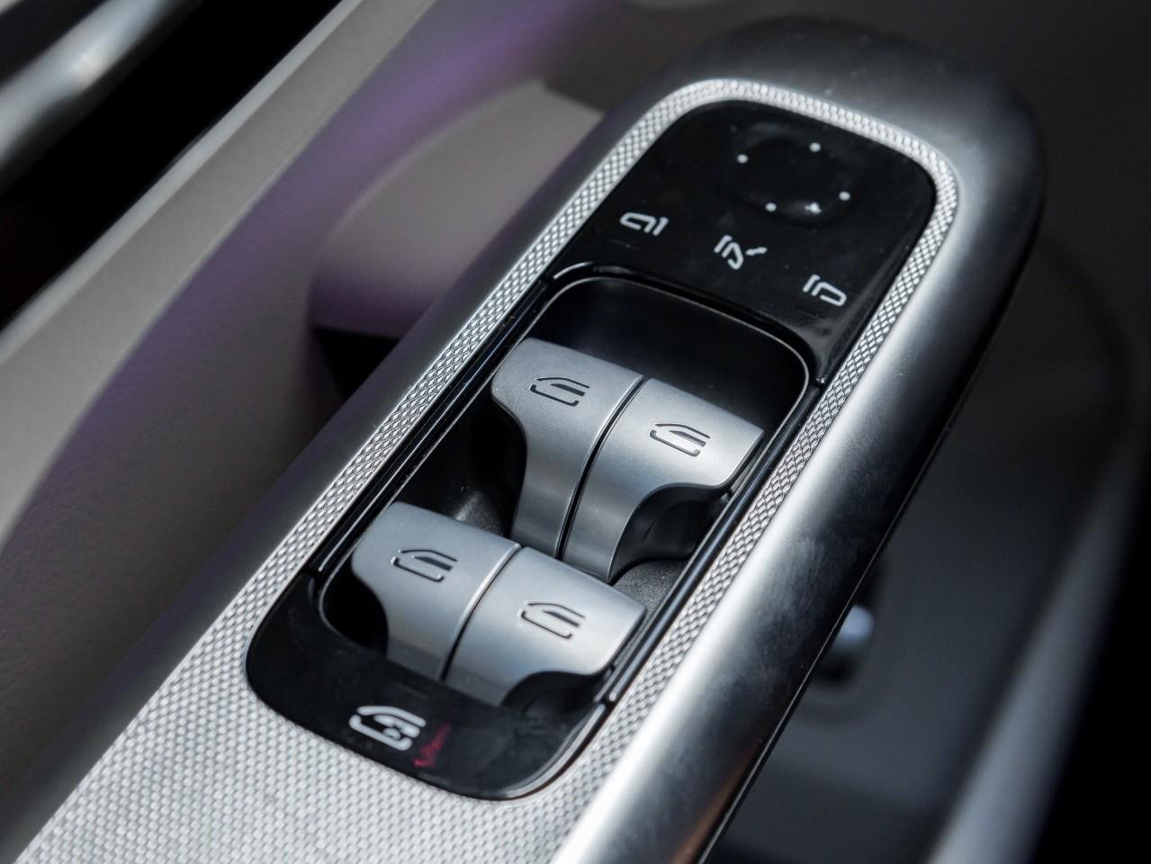 2025 Mercedes-Benz GLC 300 Base GLC 300 4dr All-Wheel Drive 4MATIC Photo