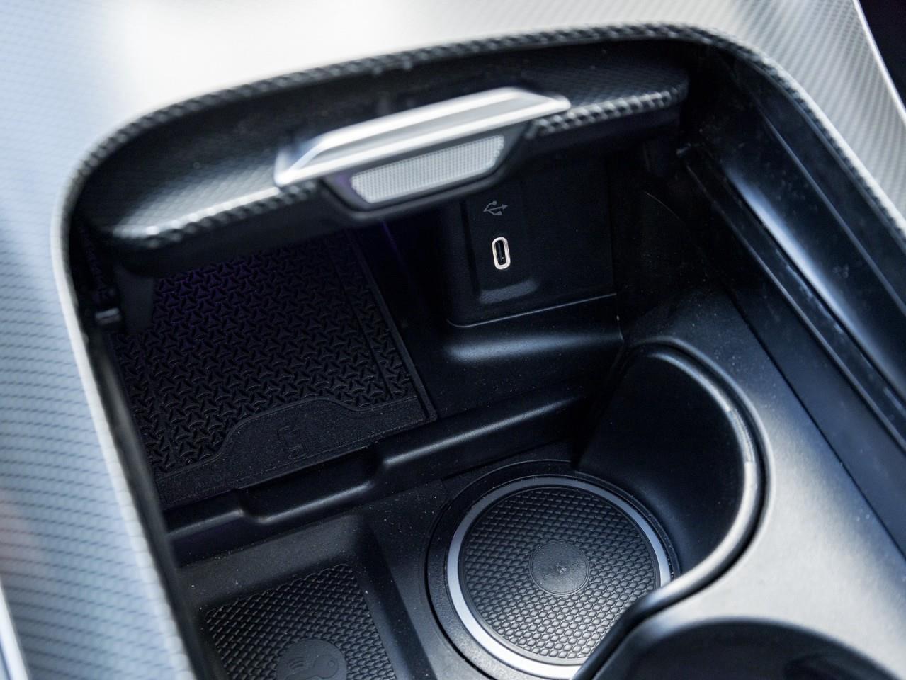 2025 Mercedes-Benz GLC 300 Base GLC 300 4dr All-Wheel Drive 4MATIC Photo