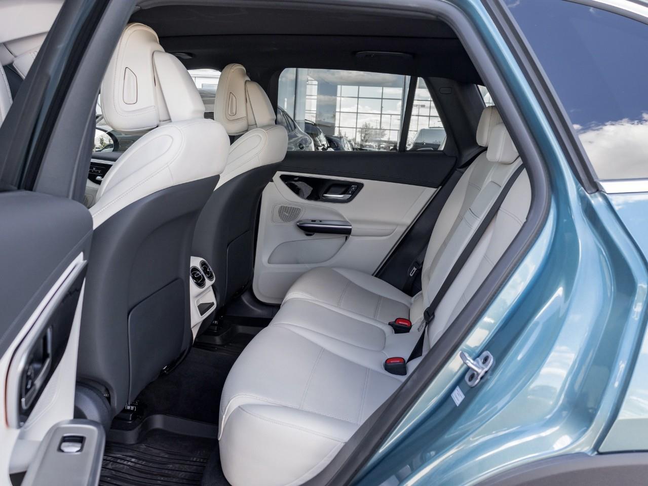 2025 Mercedes-Benz GLC 300 Base GLC 300 4dr All-Wheel Drive 4MATIC Photo