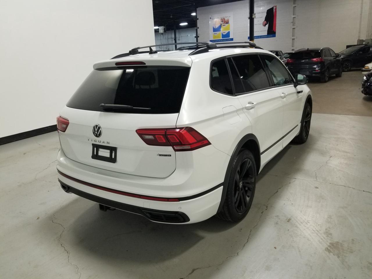 2023 Volkswagen Tiguan Comfortline R-Line Black 4dr All-Wheel Drive 4MOTION Photo
