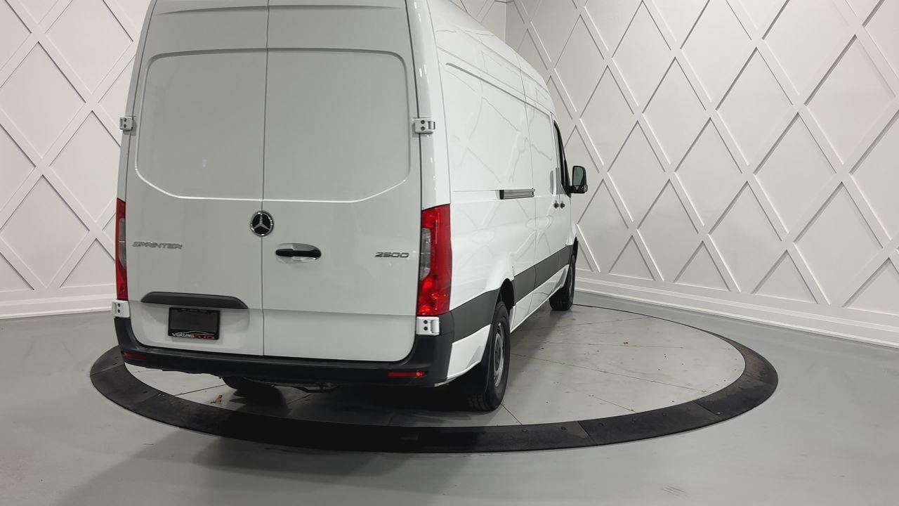 2024 Mercedes-Benz Sprinter 2500 High Roof 4-Cyl Diesel Sprinter 2500 Crew Van 170 in. WB Rear-Wheel Drive Photo