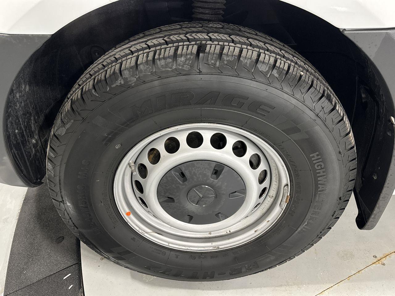 2024 Mercedes-Benz Sprinter 2500 High Roof 4-Cyl Diesel Sprinter 2500 Crew Van 170 in. WB Rear-Wheel Drive Photo