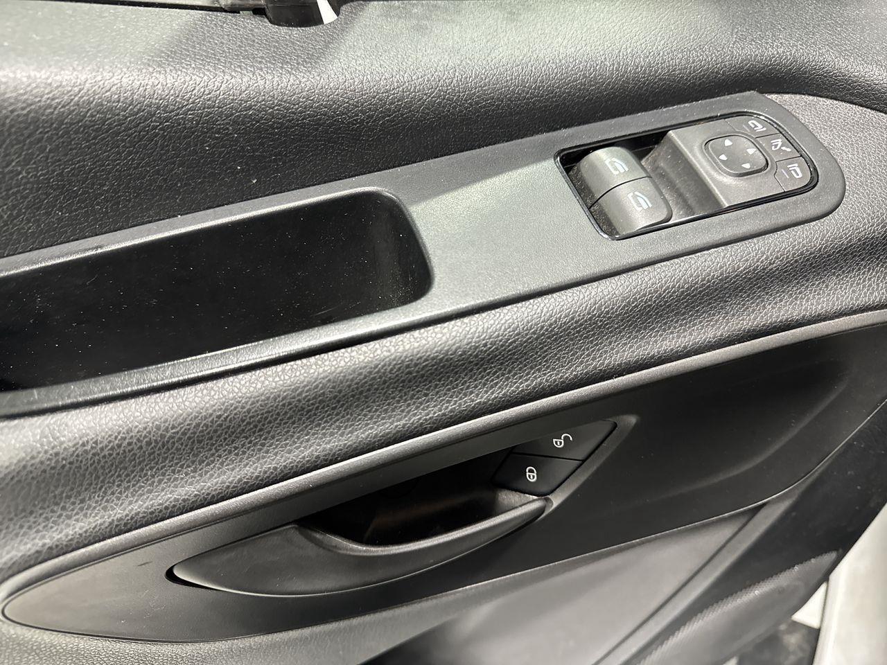 2024 Mercedes-Benz Sprinter 2500 High Roof 4-Cyl Diesel Sprinter 2500 Crew Van 170 in. WB Rear-Wheel Drive Photo