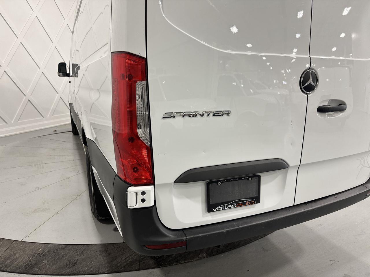 2024 Mercedes-Benz Sprinter 2500 High Roof 4-Cyl Diesel Sprinter 2500 Crew Van 170 in. WB Rear-Wheel Drive Photo