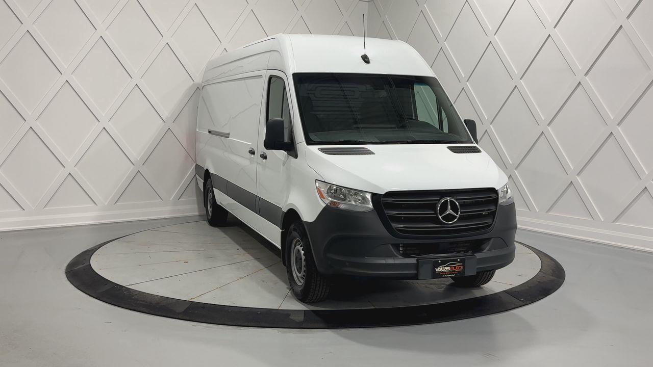 2024 Mercedes-Benz Sprinter 2500 High Roof 4-Cyl Diesel Sprinter 2500 Crew Van 170 in. WB Rear-Wheel Drive Photo2