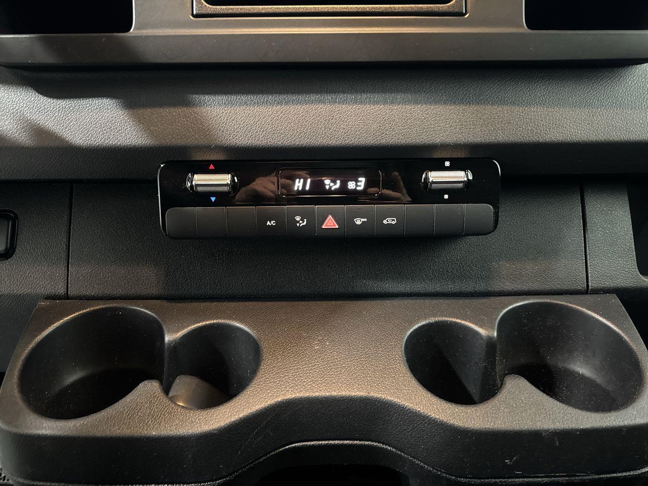 2024 Mercedes-Benz Sprinter 2500 High Roof 4-Cyl Diesel Sprinter 2500 Crew Van 170 in. WB Rear-Wheel Drive Photo