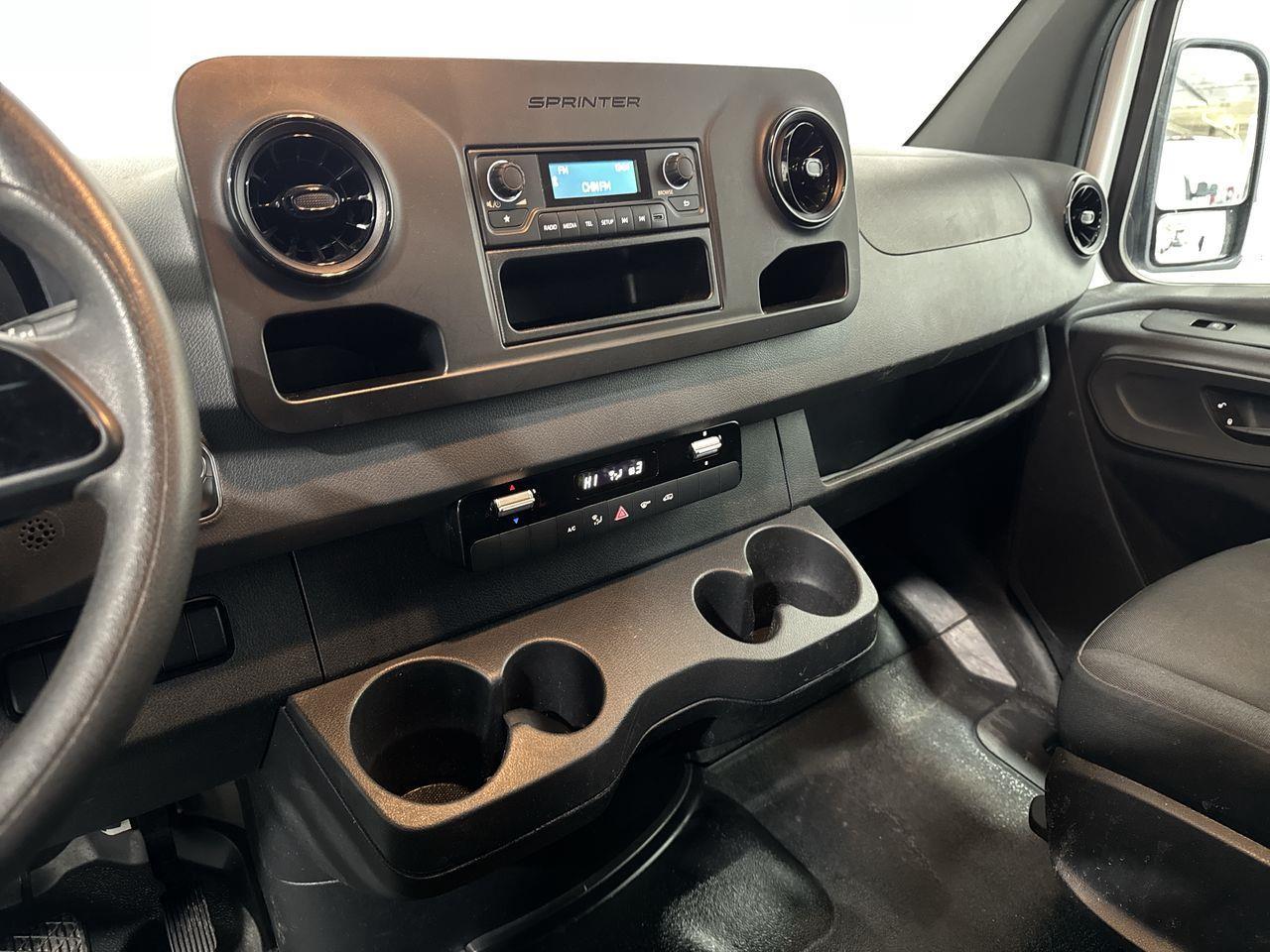 2024 Mercedes-Benz Sprinter 2500 High Roof 4-Cyl Diesel Sprinter 2500 Crew Van 170 in. WB Rear-Wheel Drive Photo