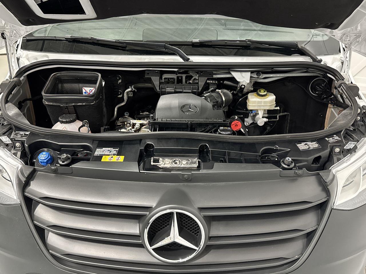 2024 Mercedes-Benz Sprinter 2500 High Roof 4-Cyl Diesel Sprinter 2500 Crew Van 170 in. WB Rear-Wheel Drive Photo