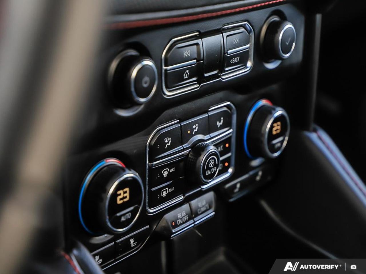 2024 Chevrolet Suburban 4WD 4dr RST Photo