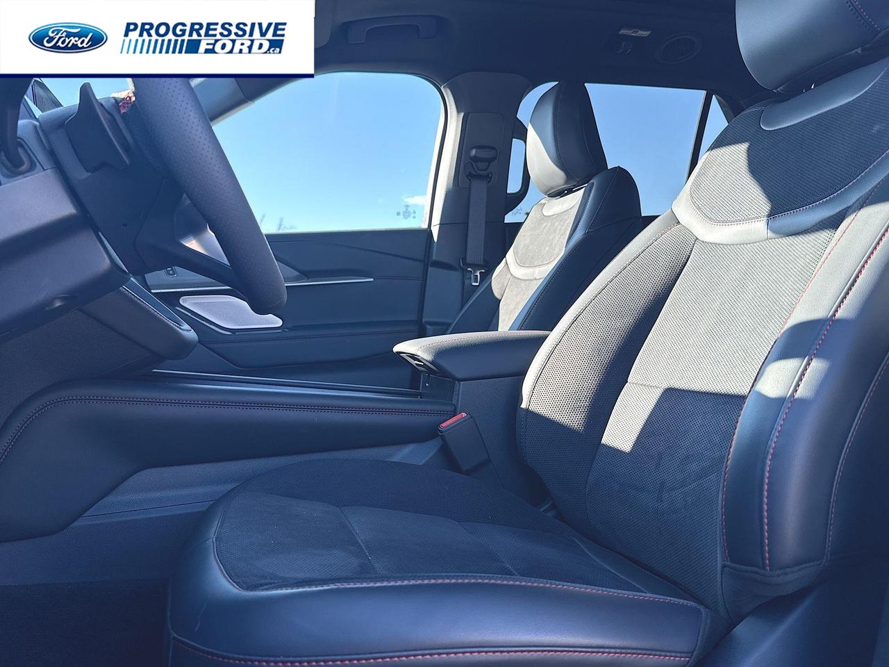 2026 Ford Explorer ST 4dr 4x4 Photo