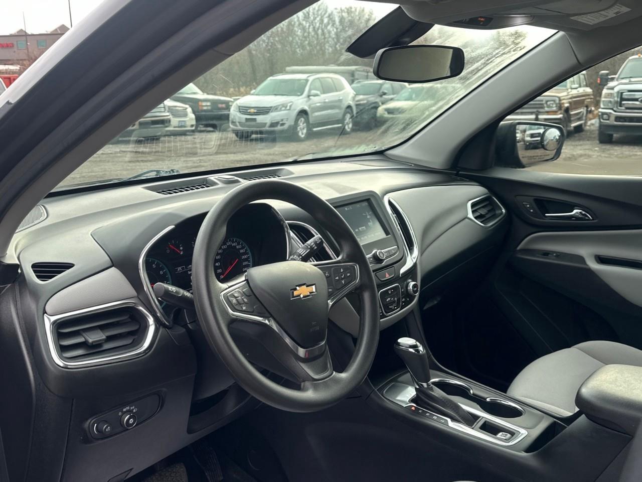 2018 Chevrolet Equinox LS Front-Wheel Drive Photo