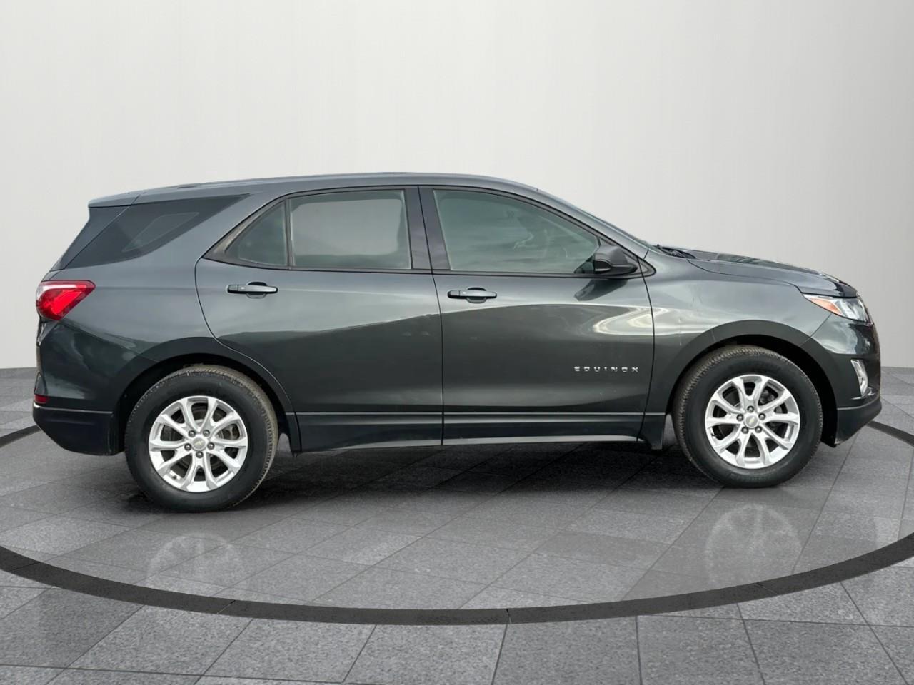 2018 Chevrolet Equinox LS Front-Wheel Drive Photo