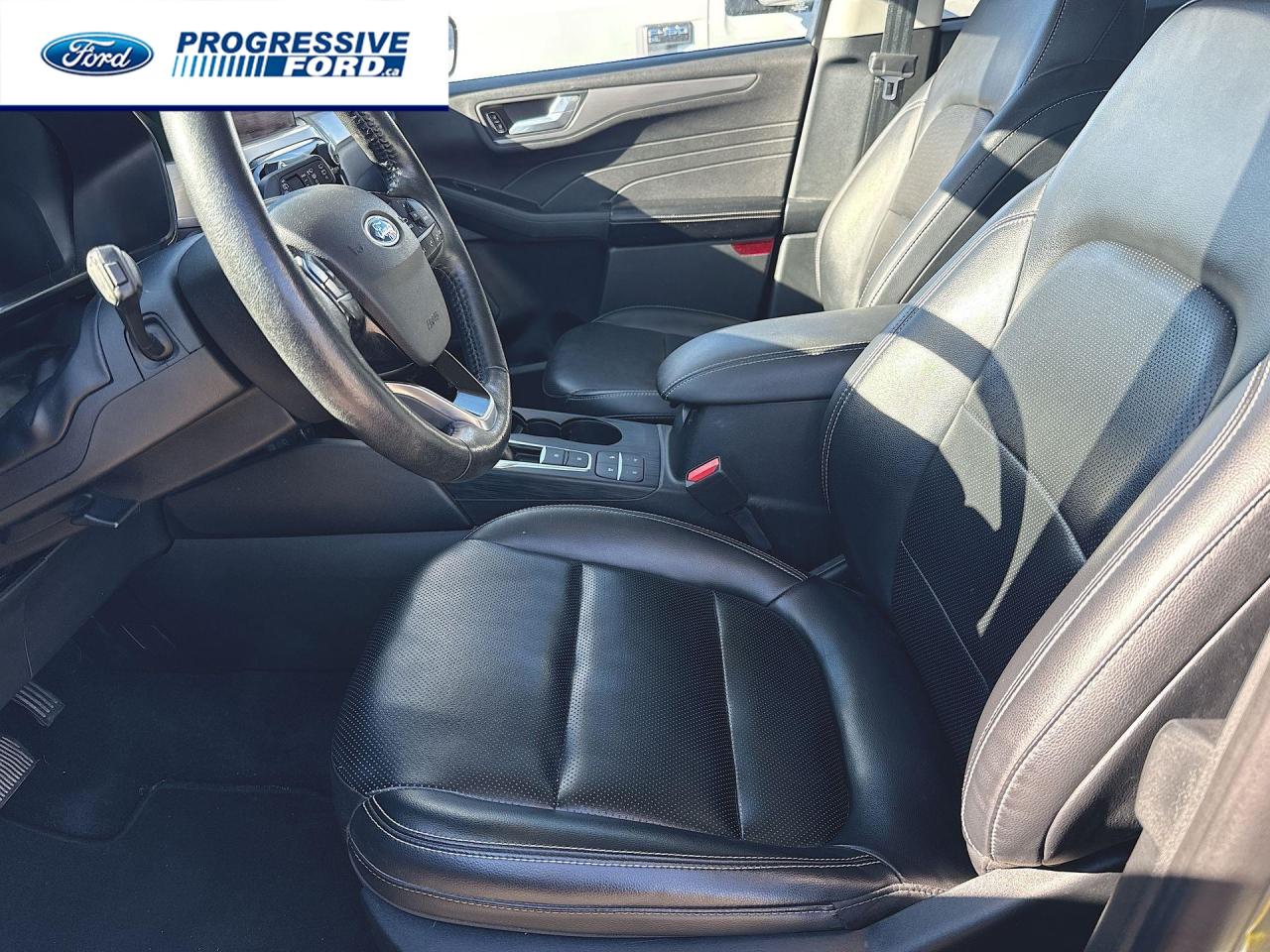 2021 Ford Escape Titanium 4dr All-Wheel Drive Photo