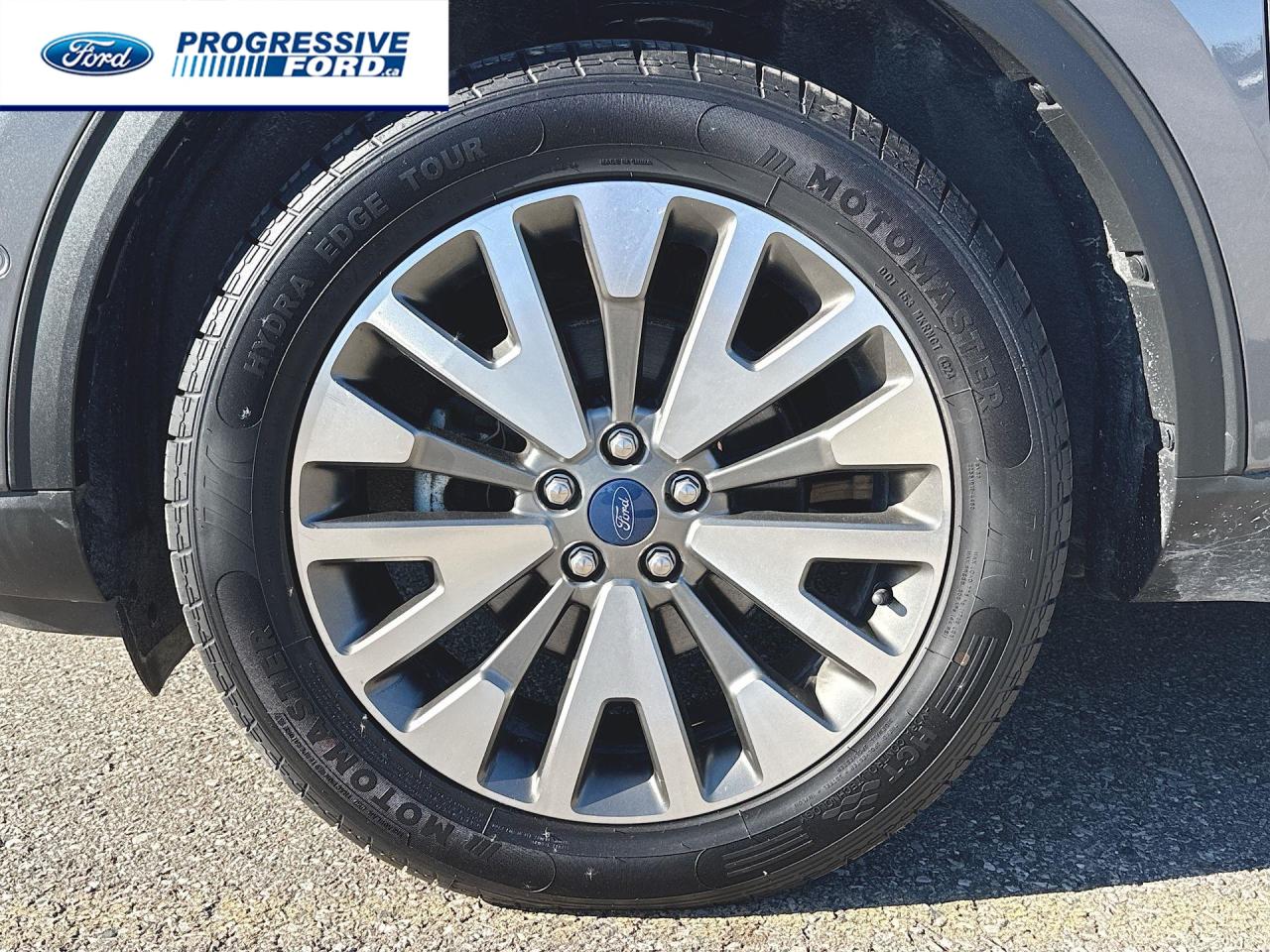 2021 Ford Escape Titanium 4dr All-Wheel Drive Photo