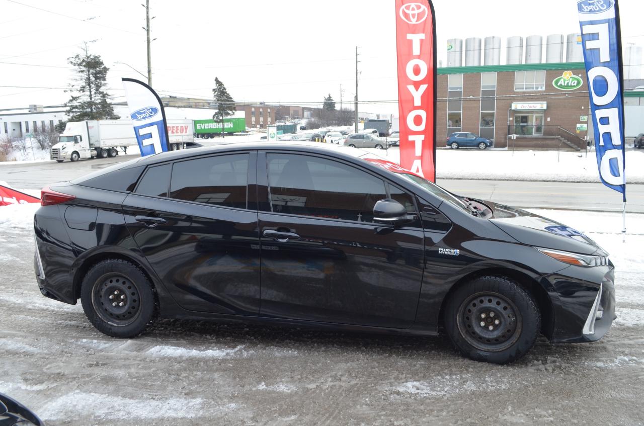 2020 Toyota Prius Prime XLE I LEATHER I JBL I NO ACCIDENTS Photo