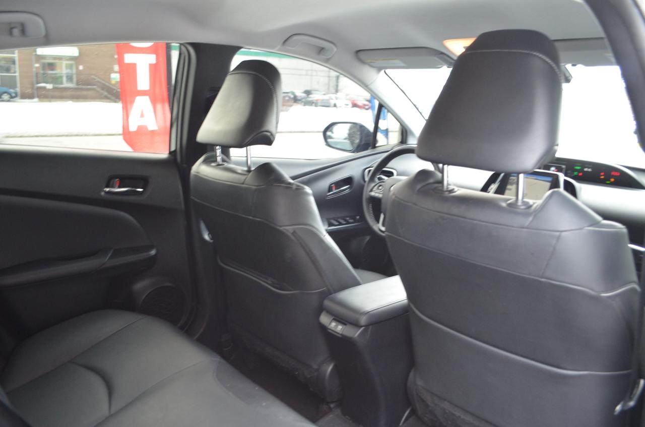 2020 Toyota Prius Prime XLE I LEATHER I JBL I NO ACCIDENTS Photo