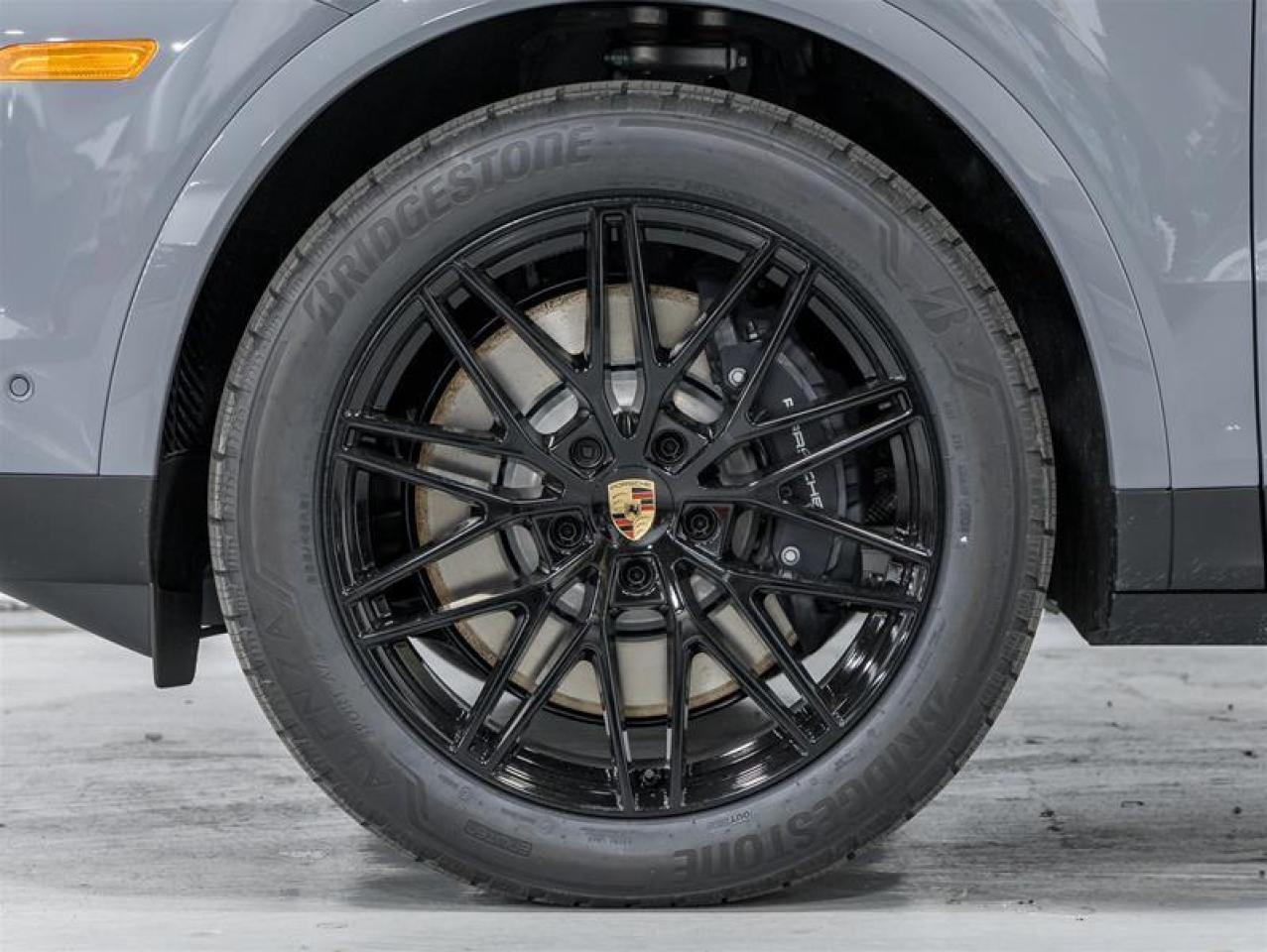 2025 Porsche Cayenne  Photo