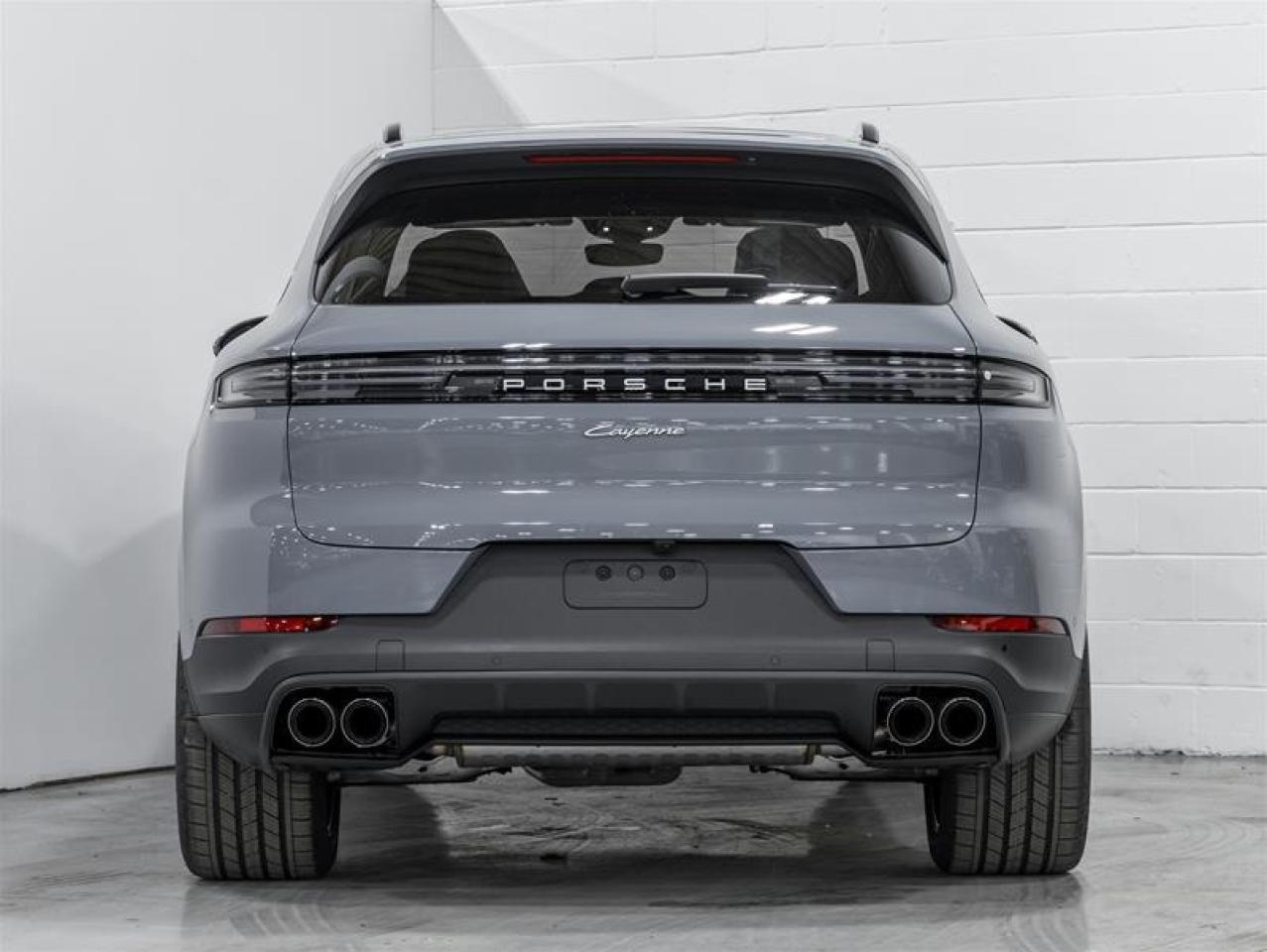 2025 Porsche Cayenne  Photo