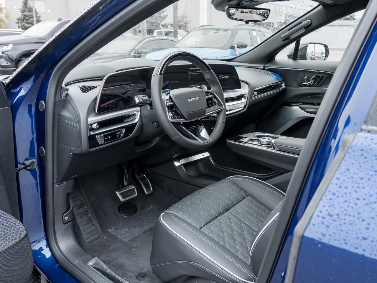 2026 Cadillac LYRIQ V Premium 4dr Photo