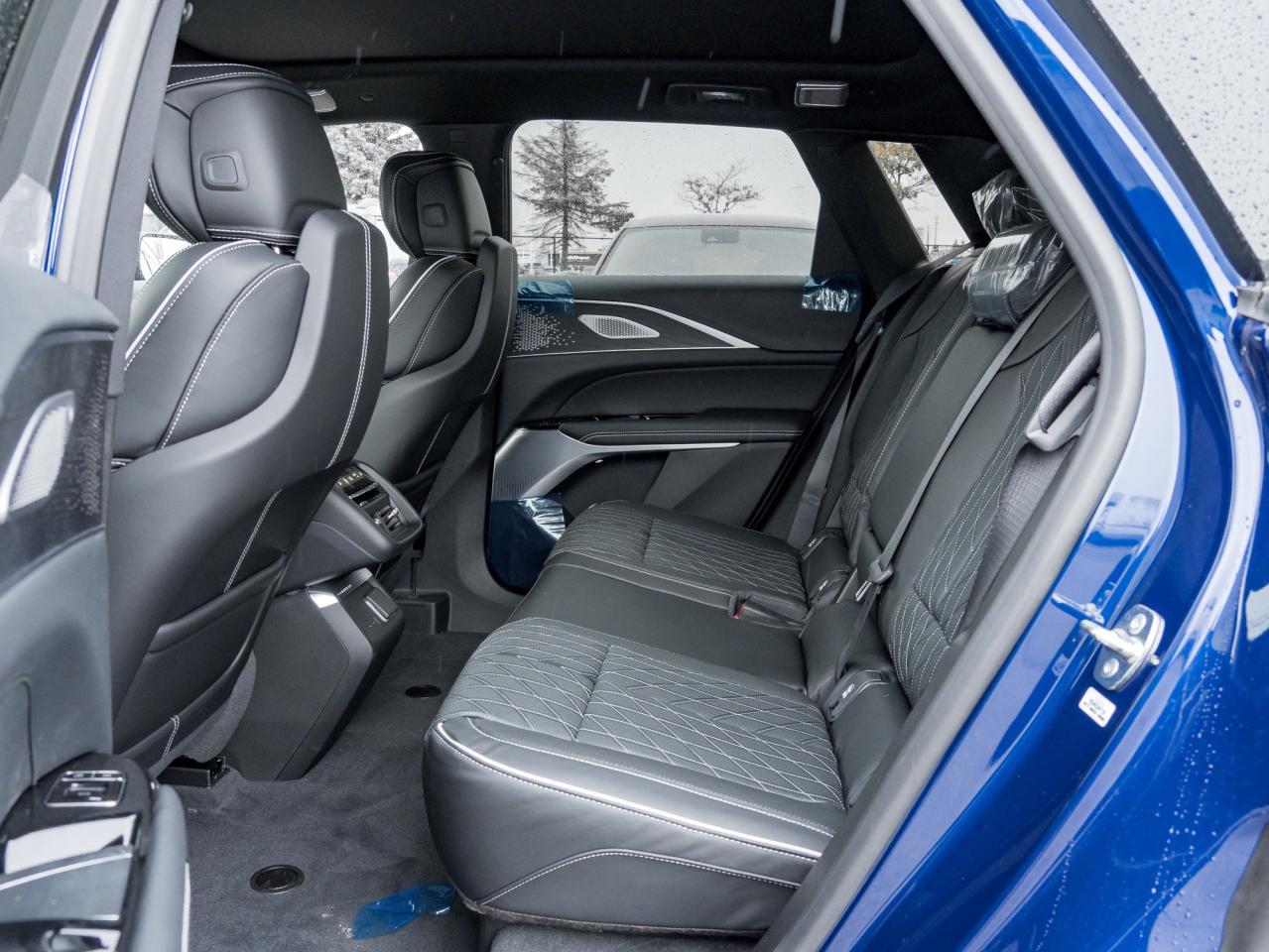 2026 Cadillac LYRIQ V Premium 4dr Photo