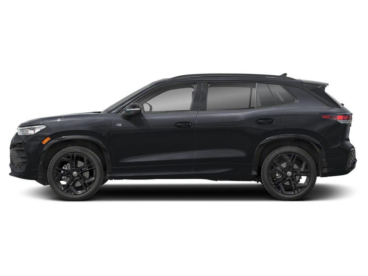 2026 Volkswagen Tiguan Comfortline R-Line Black Edition 4dr All-Wheel Drive 4MOTION Photo