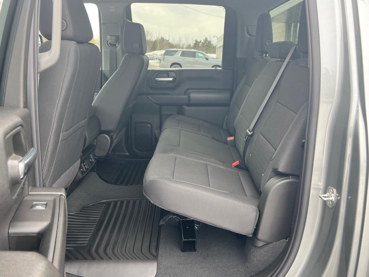 2026 Chevrolet SILVERADO 2500HD 4WD Crew Cab Standard Box Custom Photo