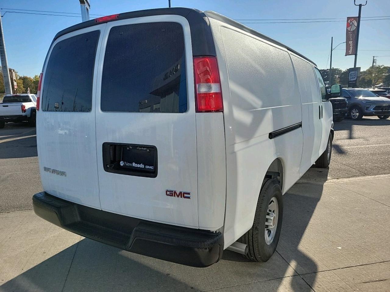 2025 GMC Savana 2500 Work Van Rear-Wheel Drive Extended Cargo Van Photo4