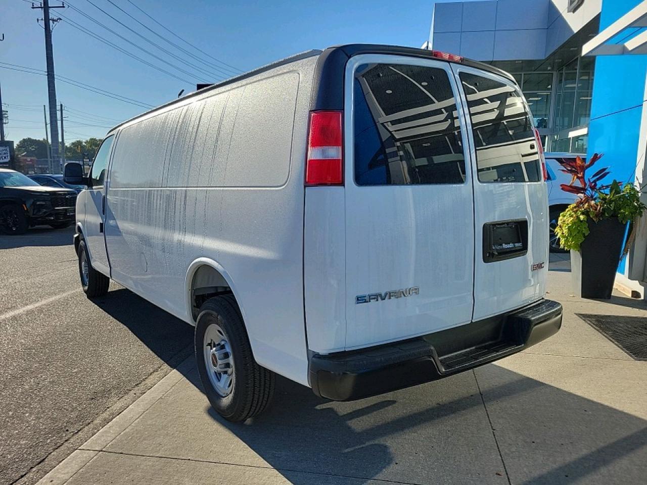 2025 GMC Savana 2500 Work Van Rear-Wheel Drive Extended Cargo Van Photo
