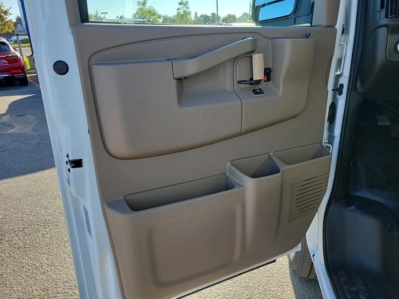 2025 GMC Savana 2500 Work Van Rear-Wheel Drive Extended Cargo Van Photo