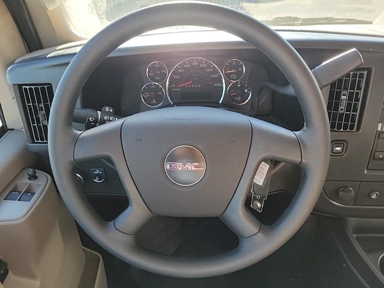 2025 GMC Savana 2500 Work Van Rear-Wheel Drive Extended Cargo Van Photo